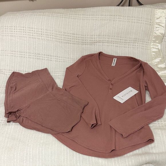 Athleta Other - NWT Athleta Wind Down Sleep Top with shorts